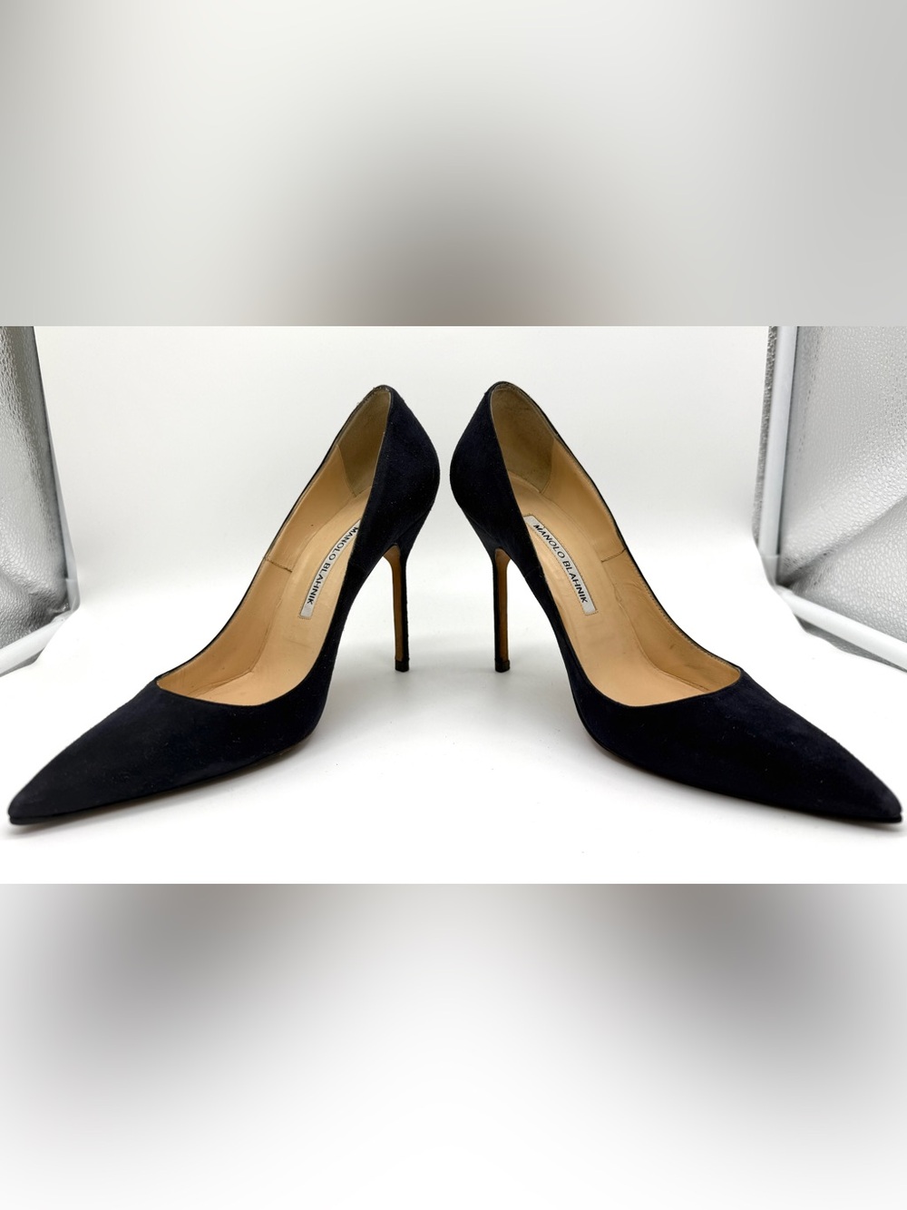 Manolo Blahnik Dark Navy Suede Pointed-Toe Pumps – Size 38 - Picture 6 of 13